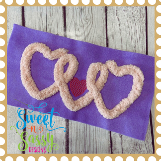 Chunky Yarn Interlocking Hearts