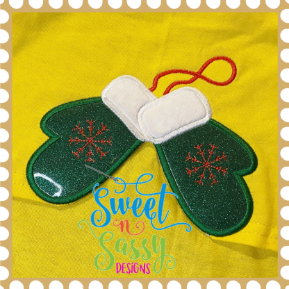 Mittens Cutaway Side Seam Applique Designs
